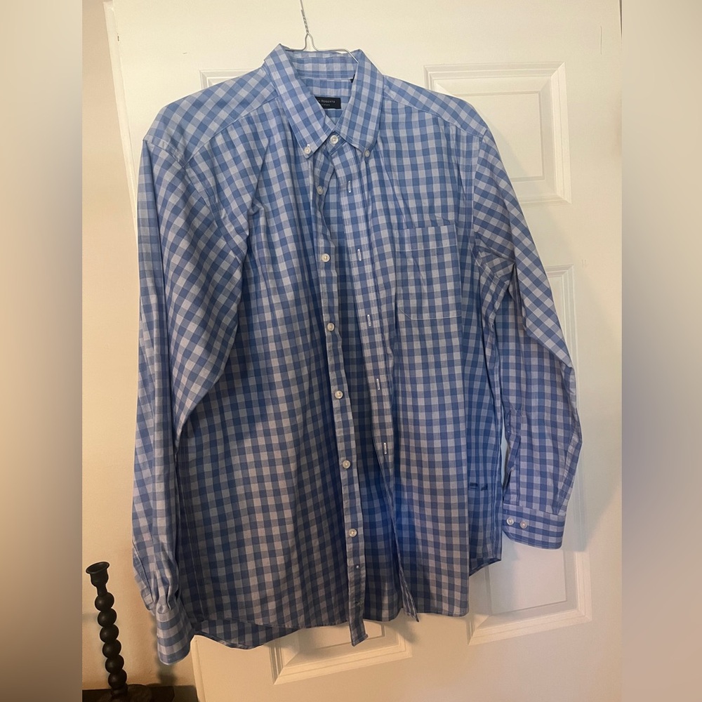 Kenneth Robert Button Down